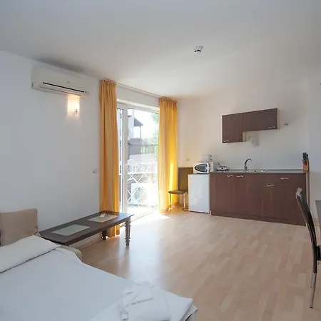 Stella Polaris Complex 3* 써니비치