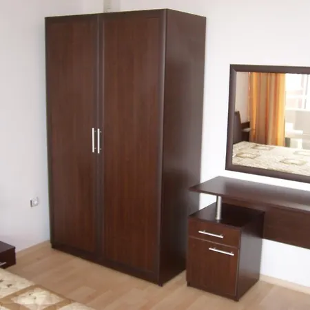 Stella Polaris Complex شقة فندقية ساني بيتش