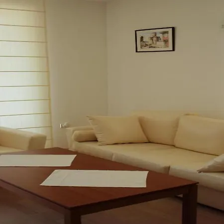 Stella Polaris Complex شقة فندقية 3*