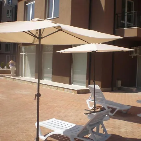 Stella Polaris Complex ساني بيتش